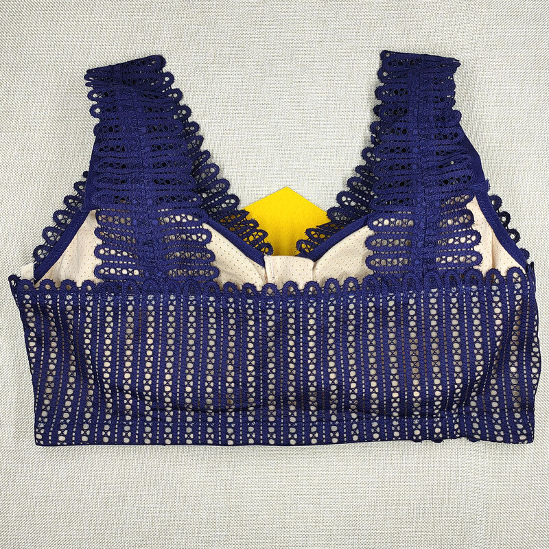 Mastectomiás melltartó teljes fűzővel, nagy, nyitott zsebekkel szilikon mellprotézis betétekkel elülső cipzárral