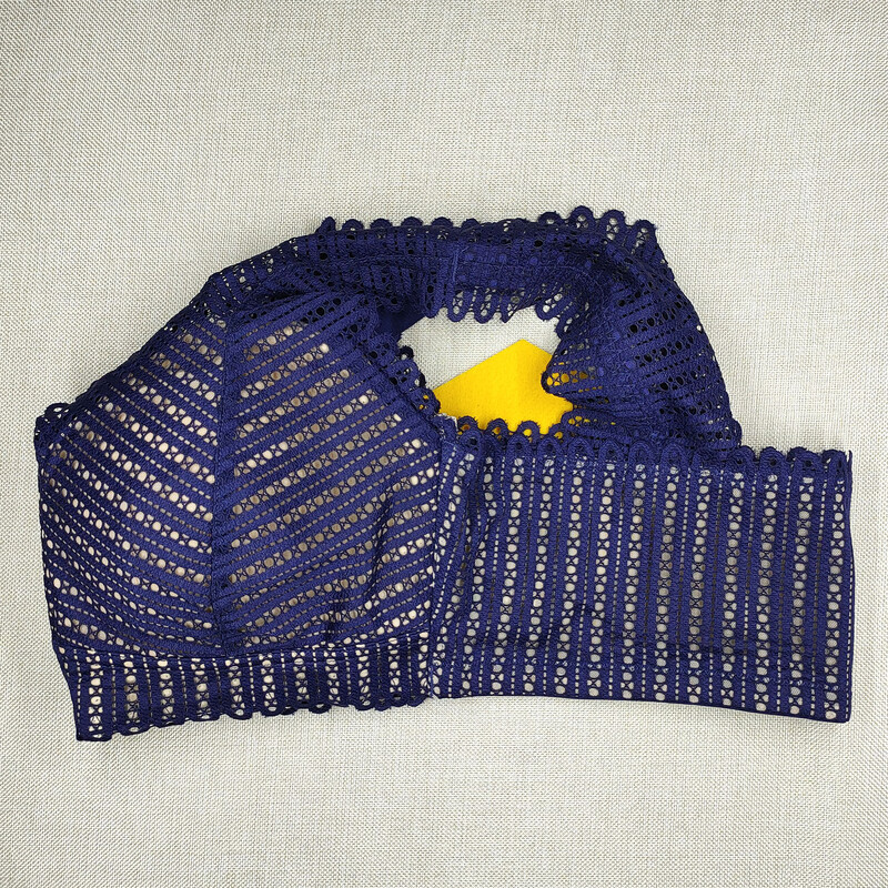 Mastectomiás melltartó teljes fűzővel, nagy, nyitott zsebekkel szilikon mellprotézis betétekkel elülső cipzárral