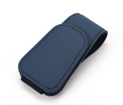 Suport pentru ochelari de soare pentru parasolar de mașină, suport de fixare pentru ochelari de vedere din piele, suport magnetic pentru ochelari și clemă pentru card de bilet