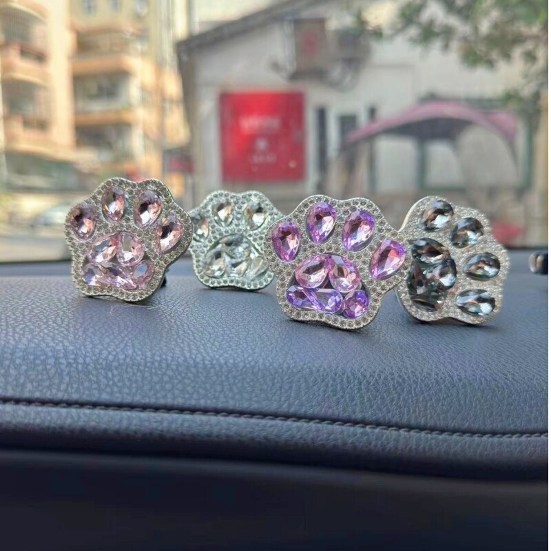 Creativ strălucitor diamant labe de pisică Parfum pentru mașină Clip de parfum Air Bears Aroma Decorare mașină Accesorii de decorare pentru aer proaspăt