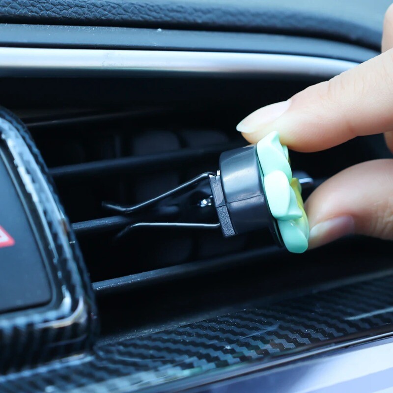 1/5 gab. Jaunu automašīnu gaisa ventilācijas atveru smaržu klipsis Olu zieda forma Auto gaisa atsvaidzinātājs Smaržas Aromterapijas difuzors Automašīnu interjera dekori