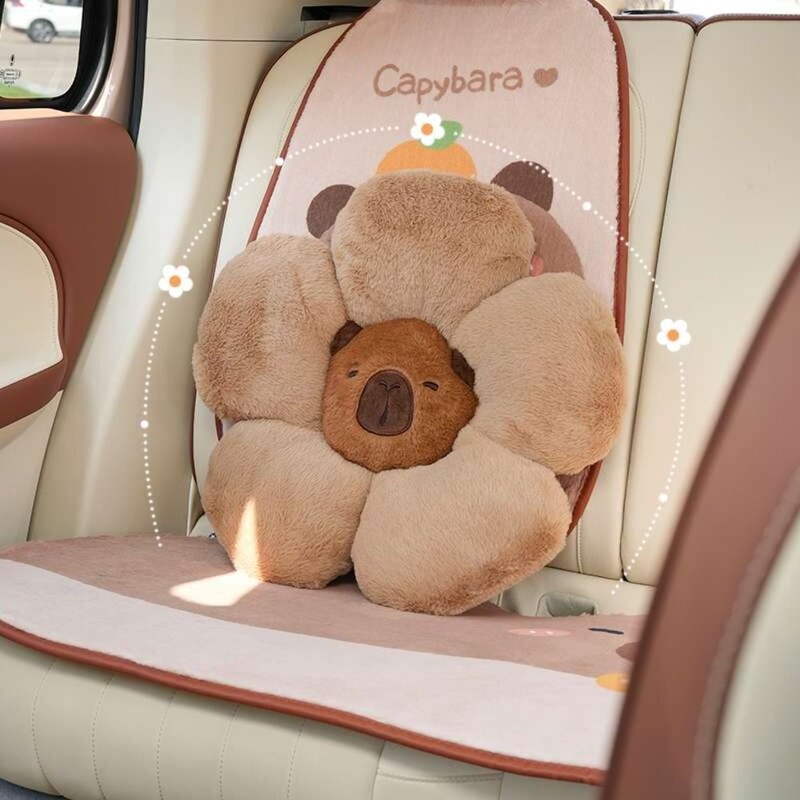 Atmosferă de iarnă Desene animat Capybara Tetiera pentru mașină Maro Confort Decor pentru scaunul de mașină Pernă de pluș drăguță de pluș Tetiera