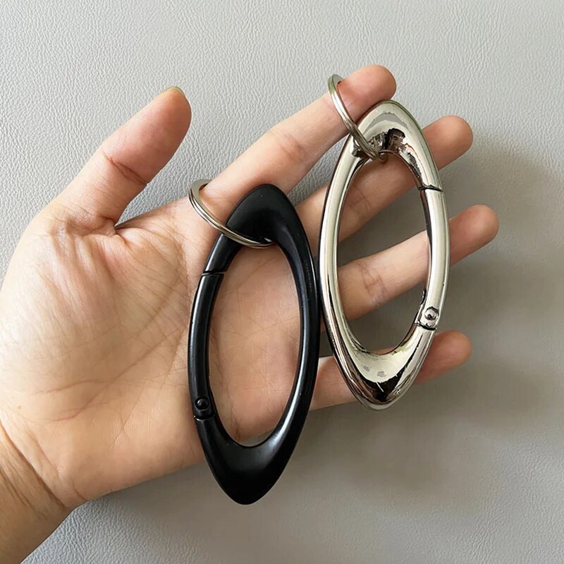 Y2K Punk Star Oval Essential Icon Carabiner Keychain Ax Shaped Mountaining Car Keyoring Gothic Backpack Decor Korean Fashion