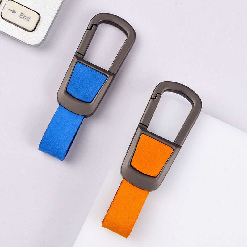 Automašīnas atslēgu piekariņš no īstas ādas Automašīnas atslēgu piekariņš, piekarināms atslēgu turētājs, moderns melns metālisks biznesa sieviešu vīriešu atslēgu piekariņi dāvana