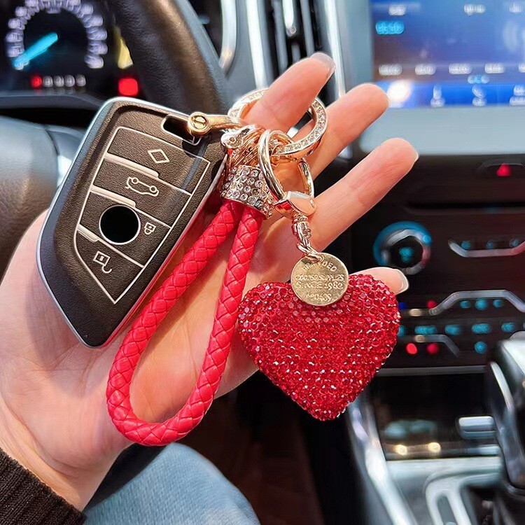 Lanț de chei de dragoste cu diamante complet frânghie din piele împânzită Lanț de chei pentru mașină în formă de inimă Pandantiv feminin rafinat Accesorii pentru mașini interior