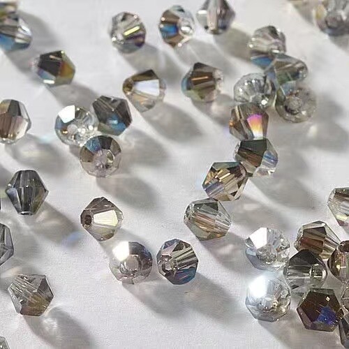 DIY juvelierizstrādājumu aksesuāri diametrs 4mm romba krāsaina kristāla stikla smailas krelles ar rokām darinātas krelles rokassprādzes matadata aksesuāri