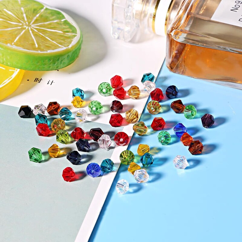 DIY juvelierizstrādājumu aksesuāri diametrs 4mm romba krāsaina kristāla stikla smailas krelles ar rokām darinātas krelles rokassprādzes matadata aksesuāri