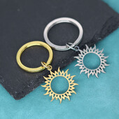 Nedar roku darbs saules simbola atslēgu piekariņš sievietēm vīriešiem nerūsējošā tērauda atslēgu piekariņš Talisman rotaslietas kulons atslēgu piekariņš metāla pārim