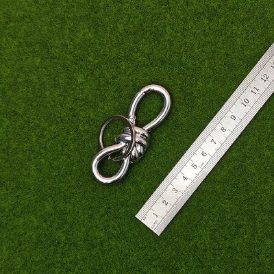 Twists metalni karabiner privjesak za ključeve estetski luksuzni otvarač za boce crni 8 ruksak privjesak dodaci modni poklon privjesak