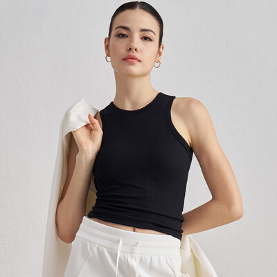 Ērta, rievota, bezpiedurkņu, sviesta, mīksta sieviešu virspuse ar augstu kakla izgriezumu, slaida, ikdienas vidukļa garuma joga skriešanas veste četros virzienos.