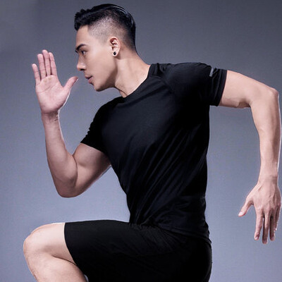 Futóing Dry Fit Gym Ing Férfi Lélegző Sport Edzés Gyorsan száradó Rugalmas Gyakorlat Fitnesz Gym rövid ujjú Fényvisszaverő