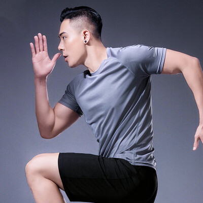 Futóing Dry Fit Gym Ing Férfi Lélegző Sport Edzés Gyorsan száradó Rugalmas Gyakorlat Fitnesz Gym rövid ujjú Fényvisszaverő