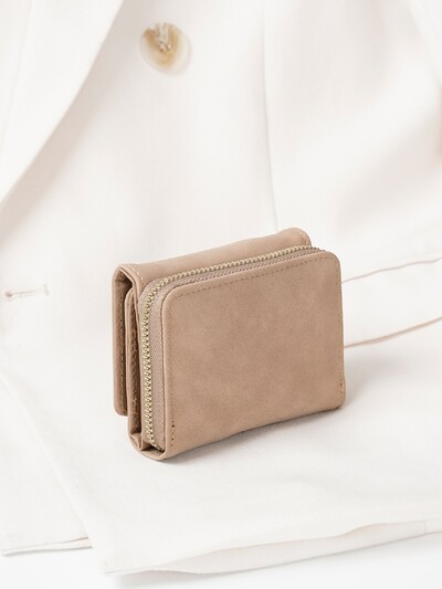 Fermoar în jurul portofelului mic