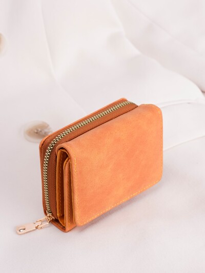 Fermoar în jurul portofelului mic