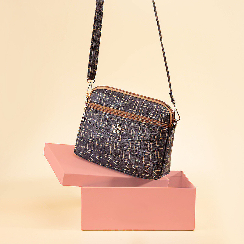 Nova ljetna torba preko ramena visokog kapaciteta za 2024. Modna višeslojna torba Sredovječna ženska ručna torba