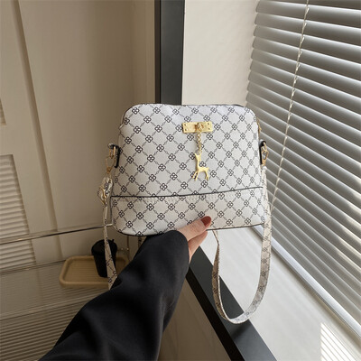 PU ādas sieviešu plecu soma Sieviešu briežu kulons rokassomas meitenei maza krusteniska soma Modes apvalka forma kurjera soma Bolsos