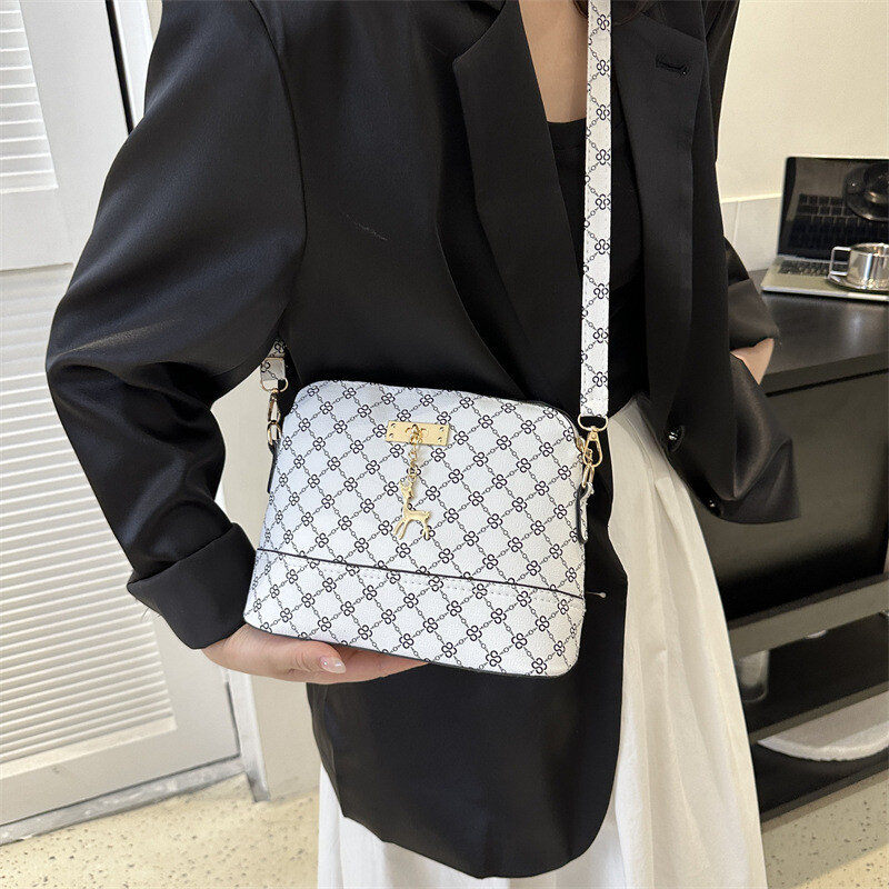 PU ādas sieviešu plecu soma Sieviešu briežu kulons rokassomas meitenei maza krusteniska soma Modes apvalka forma kurjera soma Bolsos