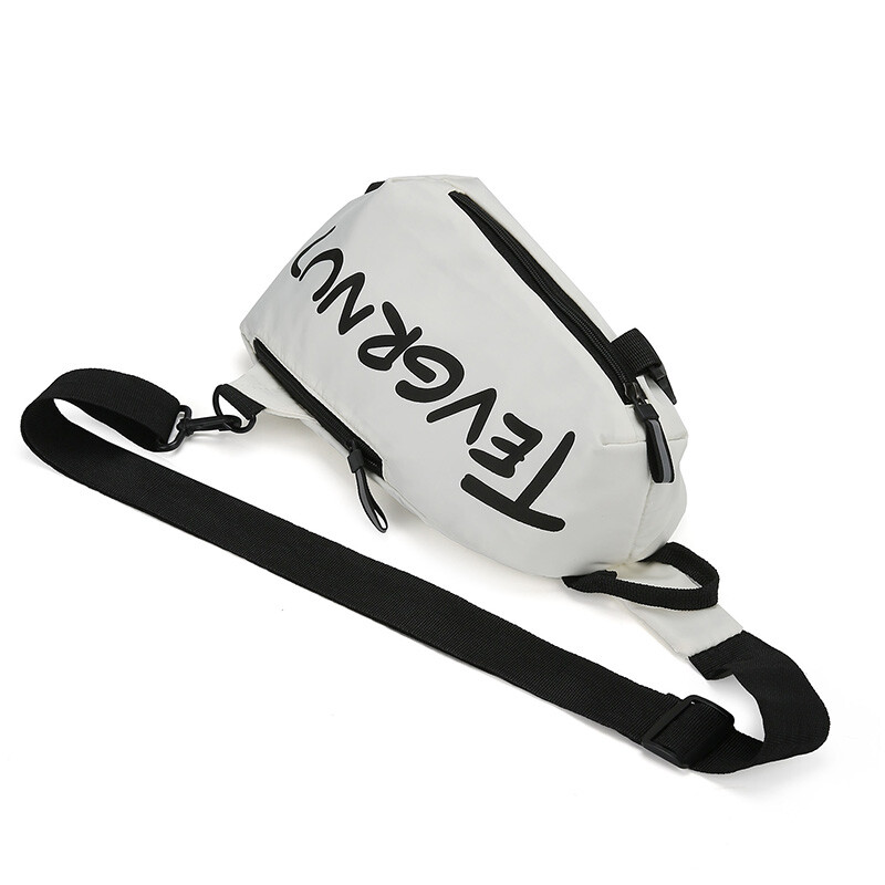 Moderna torba preko ramena velikog kapaciteta za kupovinu i putovanja. Višenamjenska torba za prsa