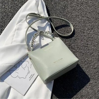 Sieviešu ādas modes senioru maza svaiga ķēdes kausa soma plecu krustojuma rokassomu somas sievietēm Bolsos Para Mujer