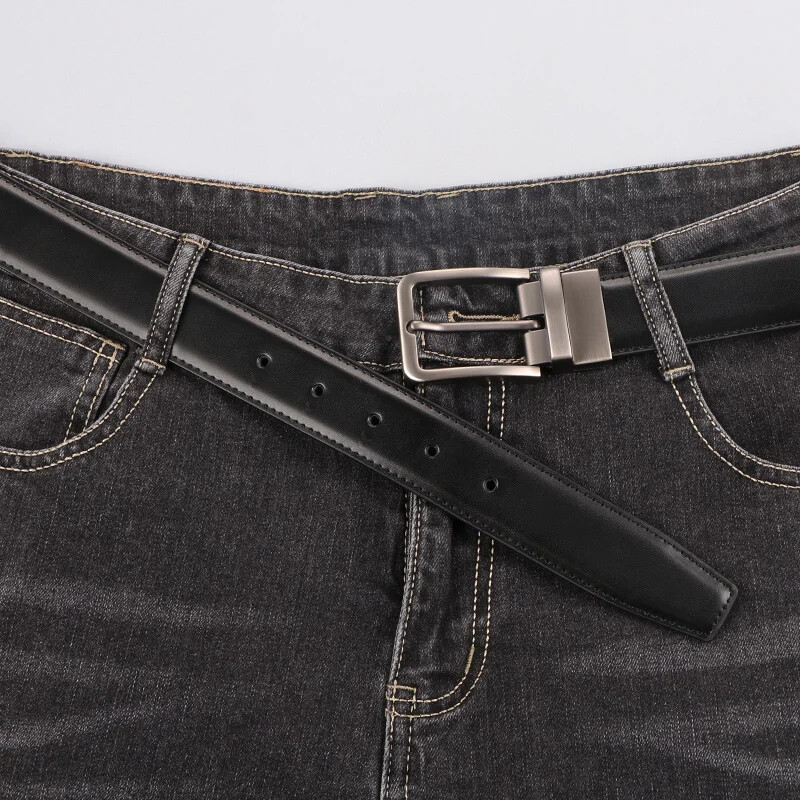 1 vnt. Vyriškas odinis apverčiamas diržas, pasukama juoda sagtis