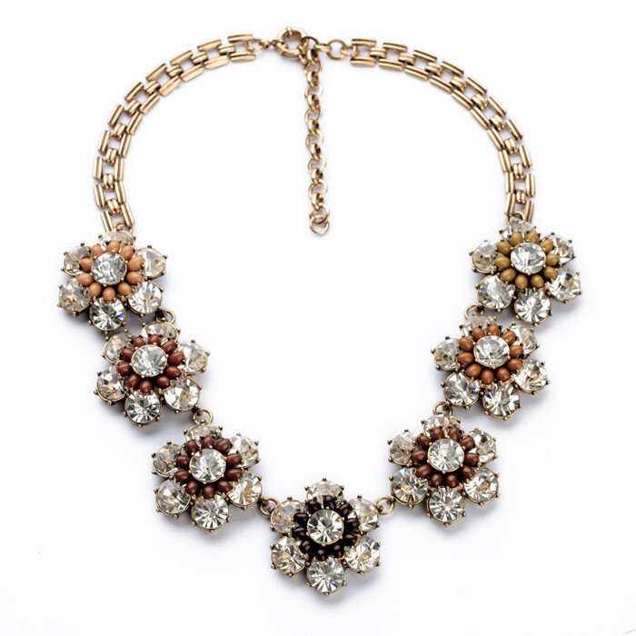 Eiropas un Amerikas pārspīlēti retro džemperu ķēdes sieviešu gara temperamenta personības kaklarotas rotaslietas