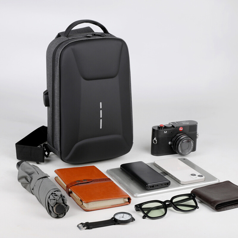 Ūdensnecaurlaidīga Crossbody Bag Mode Kombinēta bloķēšanas lādes komplekti ar USB uzlādes portu Ceļojumu uzglabāšanas plecu soma vīriešiem