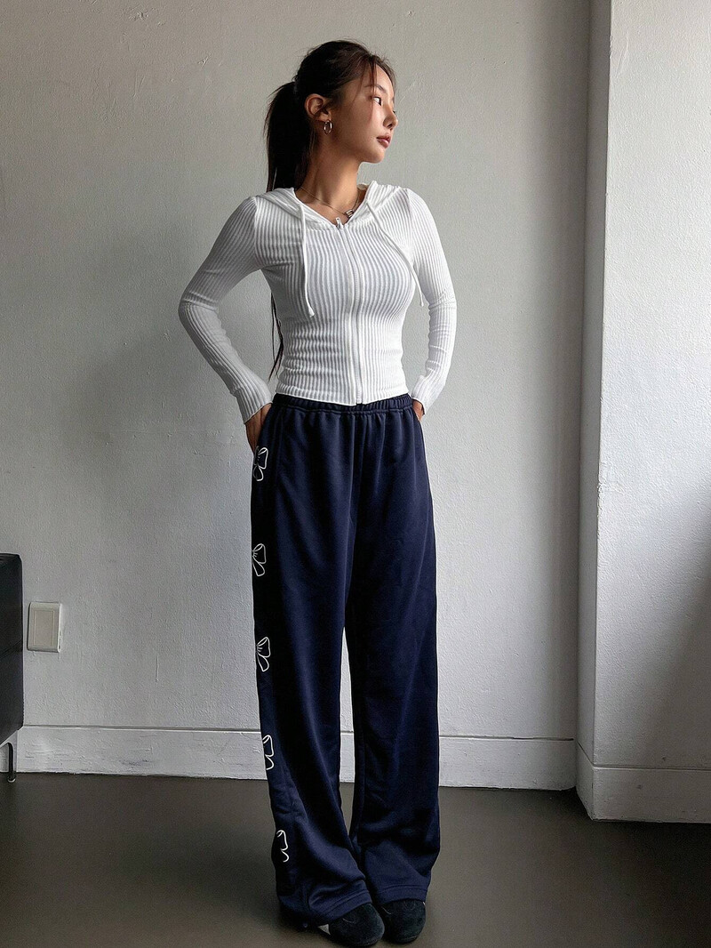 Cardigan estetic subțire cu glugă, femei Y2K, îmbrăcăminte de stradă, cu nervuri solide, crop top sport, toamnă, ocazional, cu fermoar, cu mânecă lungă.