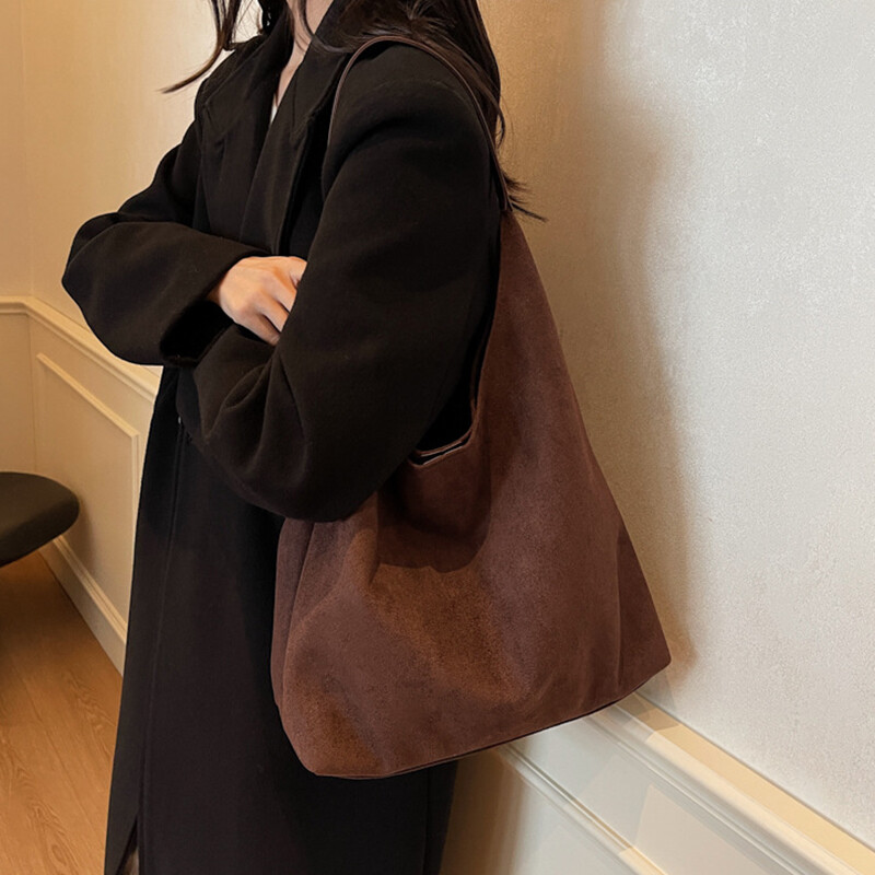 Genți retro pentru femei de toamnă și iarnă, de vânzare fierbinte, geantă de umăr din piele intoarsa, geantă de mare capacitate pentru subrat.