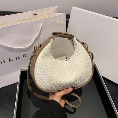 Madinga moteriška Crossbody Bag Retro Half Moon PU odinė rankinė Hobo Bag Laisvalaikio universalus krepšys ant peties