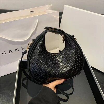 Madinga moteriška Crossbody Bag Retro Half Moon PU odinė rankinė Hobo Bag Laisvalaikio universalus krepšys ant peties