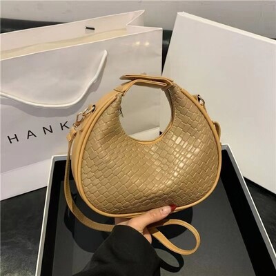 Madinga moteriška Crossbody Bag Retro Half Moon PU odinė rankinė Hobo Bag Laisvalaikio universalus krepšys ant peties