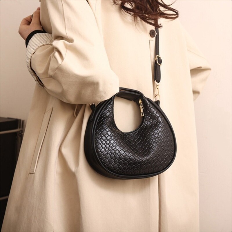 Madinga moteriška Crossbody Bag Retro Half Moon PU odinė rankinė Hobo Bag Laisvalaikio universalus krepšys ant peties