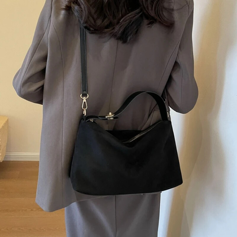 Geantă retro avansată pentru femei 2025, nouă geantă de umăr texturată mată, cu geantă tote de mare capacitate pentru navetă