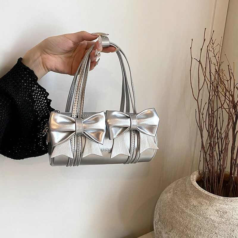 Izsmalcinātas Bow Glossy PU Boston plecu un Crossbody somas Divu izmēru Sense of Luxury Cute Sieviešu rokassomas 2025 Designer Style