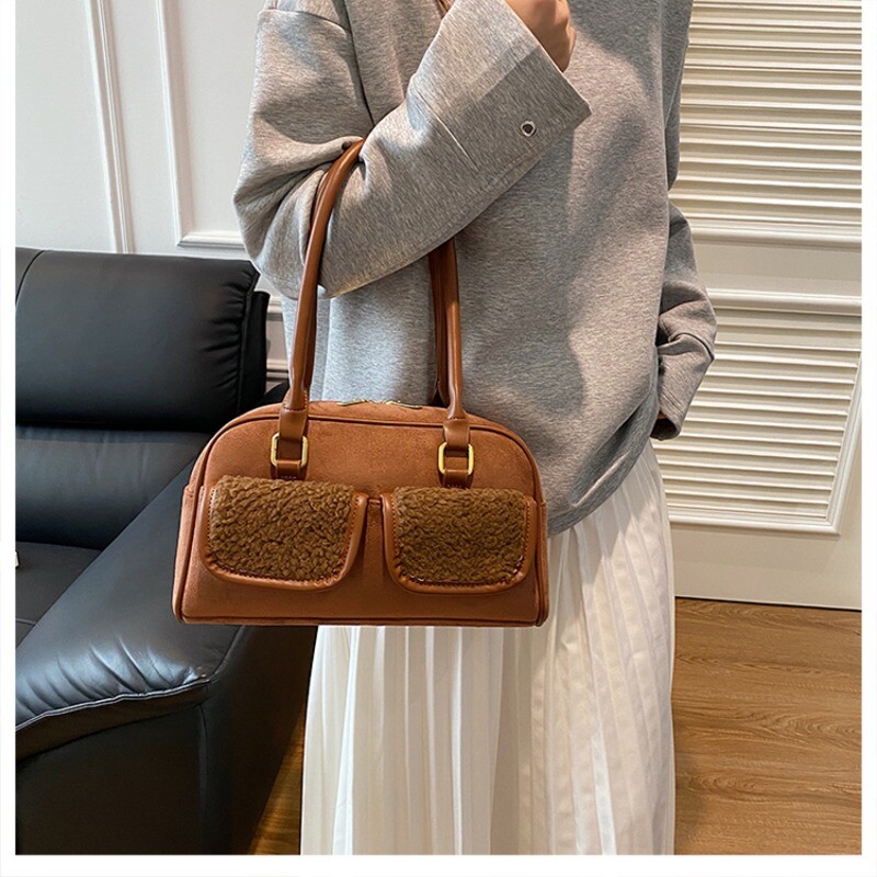 Super zgodna mala torba od antilopa koja blokira boje 2024. Nova jesen i zima Svestrana torba ispod pazuha na jedno rame Ručna torba Boston