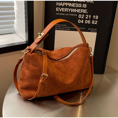 Модна дамска чанта през рамо за 2024 г. Нова зимна реколта от велурена кожа с голям капацитет Чанти през рамо под мишниците Портмоне за чанти