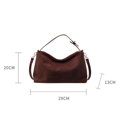 Модна дамска чанта през рамо за 2024 г. Нова зимна реколта от велурена кожа с голям капацитет Чанти през рамо под мишниците Портмоне за чанти