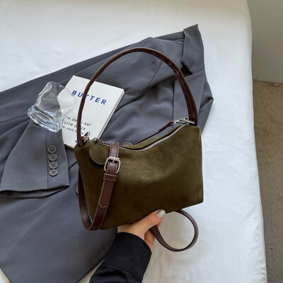 Модна дамска чанта през рамо за 2024 г. Нова зимна реколта от велурена кожа с голям капацитет Чанти през рамо под мишниците Портмоне за чанти