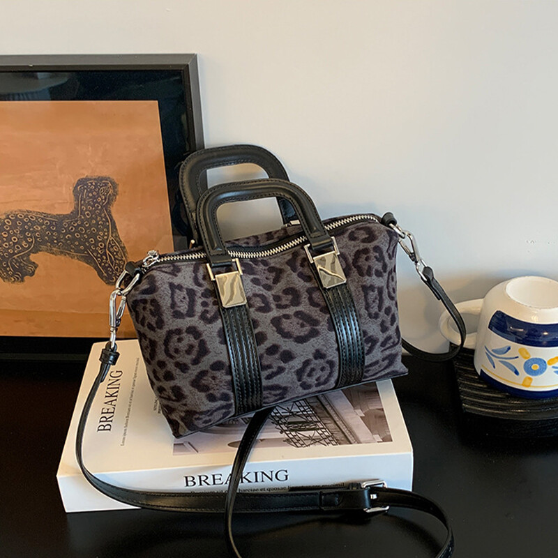 Modes Retro viena plecu krustojuma rokassomiņa sievietēm Leoparda apdrukas rudens ziemas zamšādas ādas sieviešu Bostonas soma 2025 Jaunums