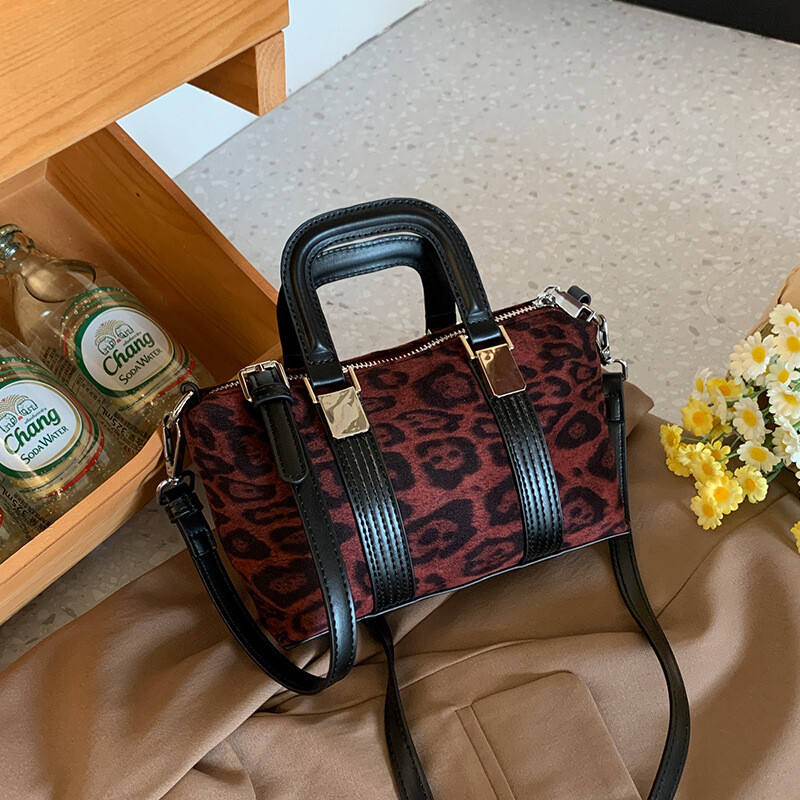 Modes Retro viena plecu krustojuma rokassomiņa sievietēm Leoparda apdrukas rudens ziemas zamšādas ādas sieviešu Bostonas soma 2025 Jaunums