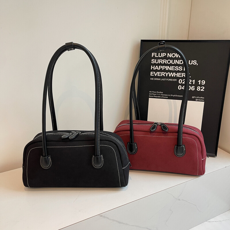 Genți de umăr de culoare burgundă pentru femei din piele intoarsa de capacitate mare naveta bowling geanta Boston 2024 iarna ultimele tendinte genti de mana femei