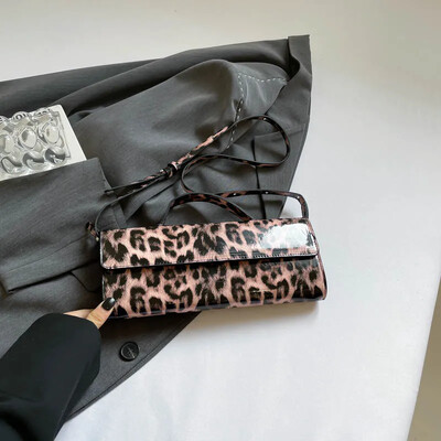 Leopard Print rokassomiņa Sieviešu plecu soma ar atloku Pu Ādas Crossbody Somas Lady 2025 Spring Small Tote Daudzpusīgas kurjersomas