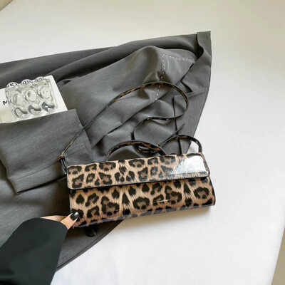 Leopard Print rokassomiņa Sieviešu plecu soma ar atloku Pu Ādas Crossbody Somas Lady 2025 Spring Small Tote Daudzpusīgas kurjersomas