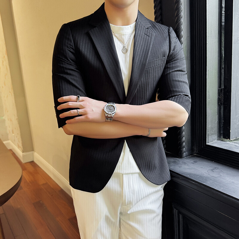 Visokokvalitetno ljetno odijelo za 2024. Muško odijelo s rukavima na sedam točaka, elegantno i zgodno s tankim, hladnim, prozračnim odijelom na pruge M-5XL