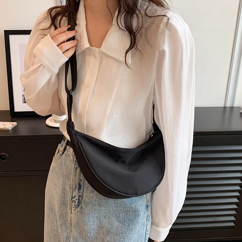 Nylon Crossbody táska nőknek divatos hordozható alkalmi hobos sport mellkas táska hónaljtáska tanulóknak gombóc alakú válltáska