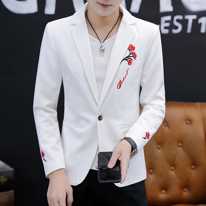 Nova eksplozivna proljetna, tanka, ležerna, zgodna vezova modna muška odjeća koja se podudara sa stilom jedne zapadne osobnosti