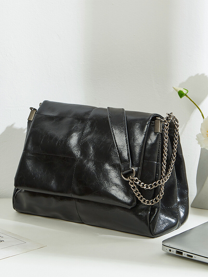 Torba velikog kapaciteta za putovanje na posao 2024. Nova ženska torba s lancem za proljeće/ljeto, vrhunska i moderna Ba na jedno rame ispod pazuha