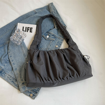 Genți de umăr cu design plisat pentru femei, țesătură din nailon, culoare pură, tote pentru cumpărători de mare capacitate, geantă casual Street Hobo, geantă de mână cu marcă 2024