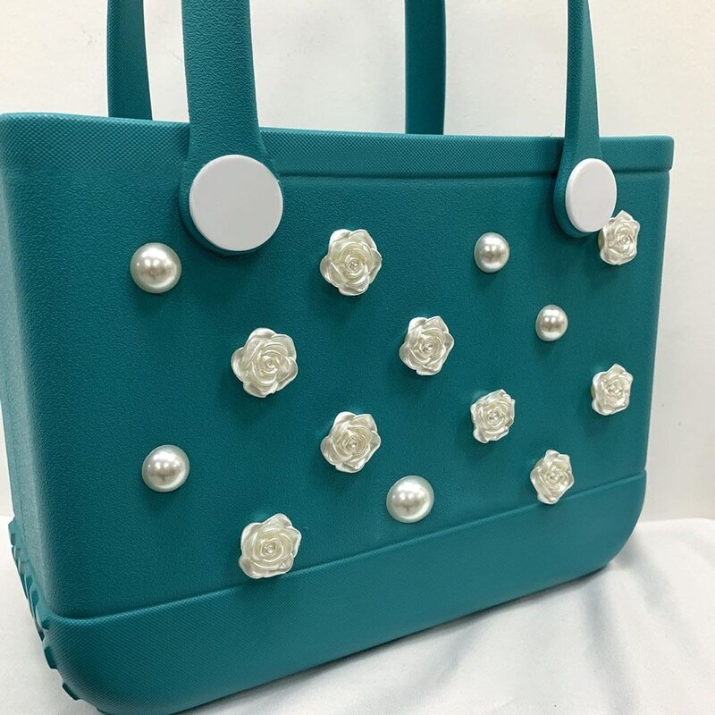 24 komada cvijeća i bisera privjesaka za torbu Bogg kompatibilne sa ženskom gumenom torbom za plažu Dekoracija torbe