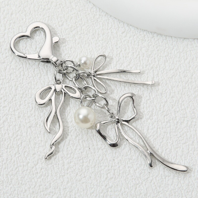 Y2K Pretty Butterfly Bow Knot Pērļu Emalja Atslēgu piekariņš Lidojošs Kukaiņu atslēgu gredzens Sievietēm Meitenēm Roku darbs Rotaslietas Laba Dāvana